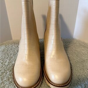Elegant Cream Croc-Embossed Women's Boots
